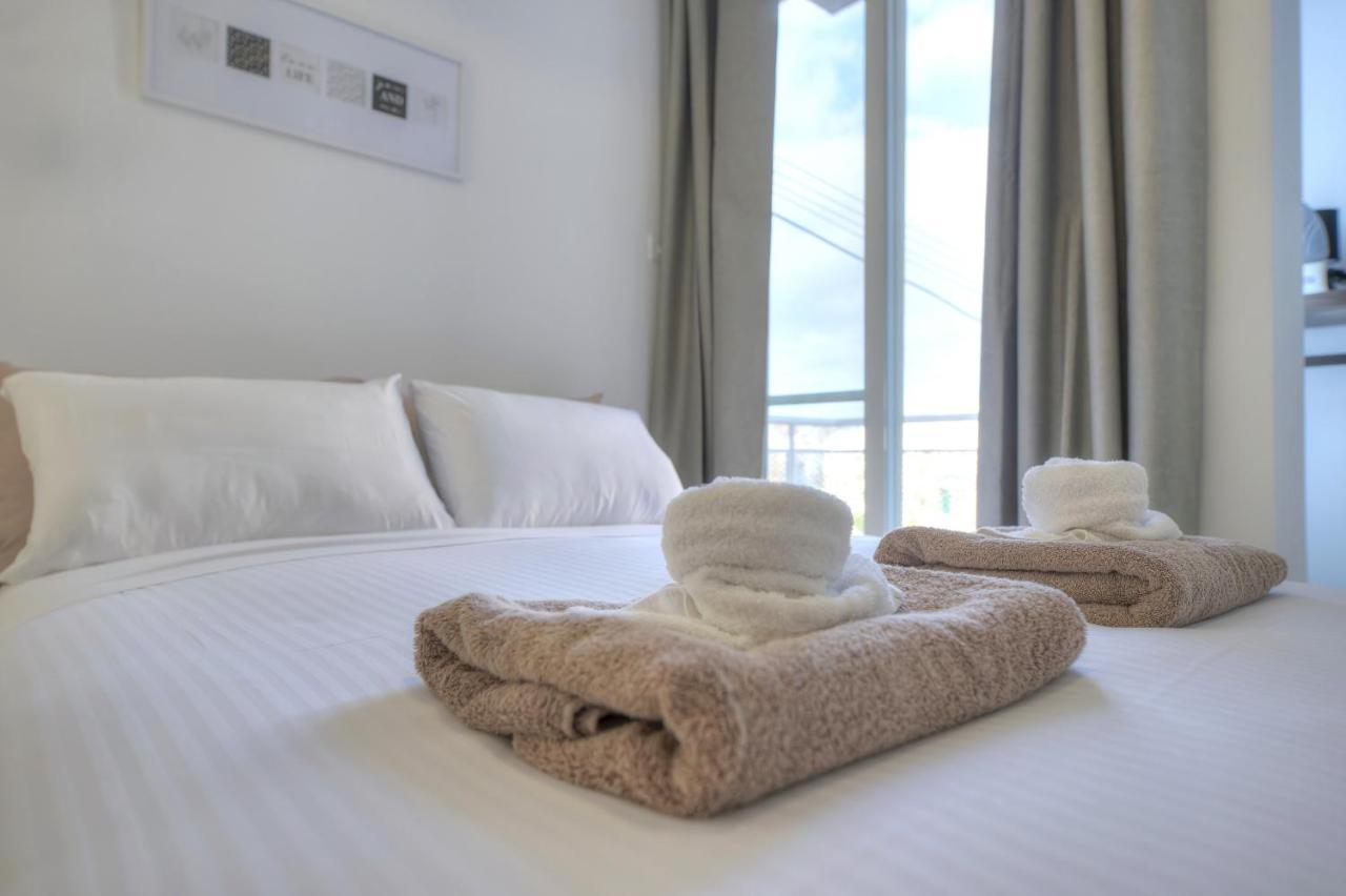 Brand New And Tastefully Furnished 2 Bedroom Apartment Ddif1-2 Gzira Zewnętrze zdjęcie