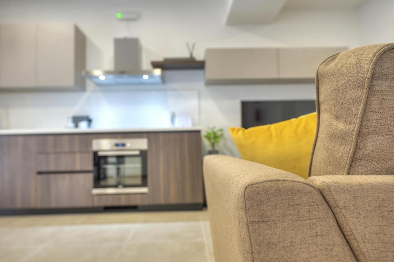 Brand New And Tastefully Furnished 2 Bedroom Apartment Ddif1-2 Gzira Zewnętrze zdjęcie